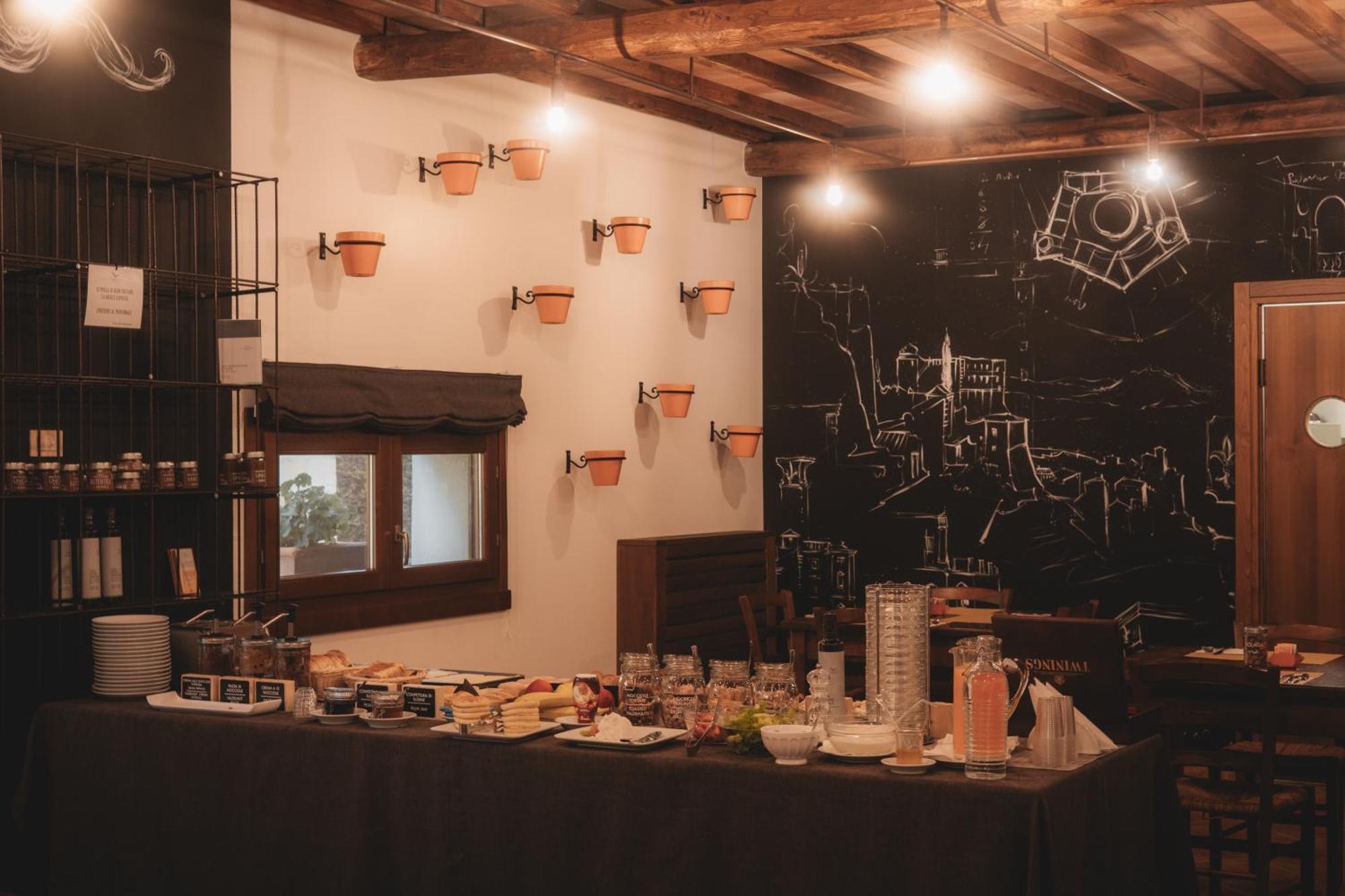 Agriturismo La Valle Di Vico 카프라롤라 외부 사진